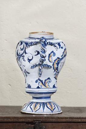 Deuxième pot, vue de profil. © Région Bourgogne-Franche-Comté, Inventaire du patrimoine