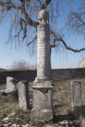 Tombe de Jules Gigon. © Région Bourgogne-Franche-Comté, Inventaire du patrimoine