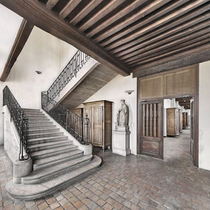 Escalier de l'aile gauche. © Région Bourgogne-Franche-Comté, Inventaire du patrimoine