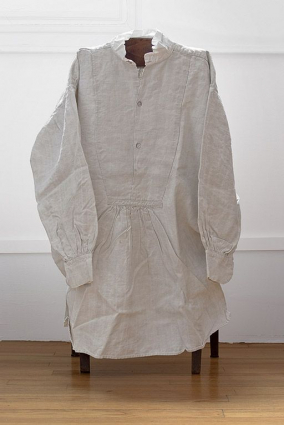 Chemise à manches longues. © Région Bourgogne-Franche-Comté, Inventaire du patrimoine