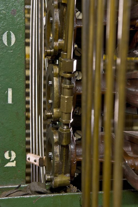 Salle des relais : commutateur de levier. © Région Bourgogne-Franche-Comté, Inventaire du patrimoine