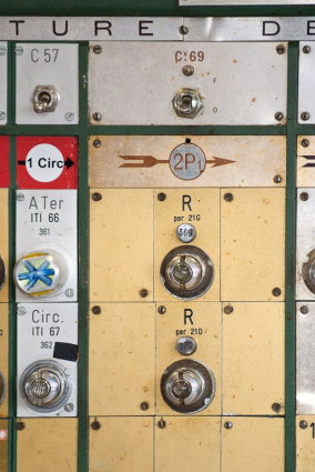 Table de commande, détail. © Région Bourgogne-Franche-Comté, Inventaire du patrimoine