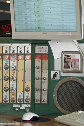 Table de commande, partie droite. © Région Bourgogne-Franche-Comté, Inventaire du patrimoine