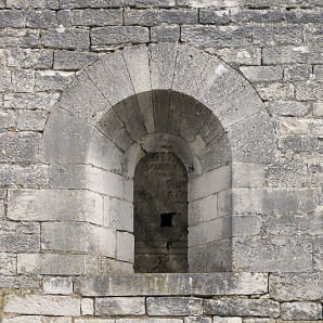 Détail de la façade postérieure : baie. © Région Bourgogne-Franche-Comté, Inventaire du patrimoine