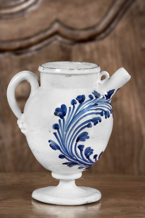 Chevrette à décor de palmes. © Région Bourgogne-Franche-Comté, Inventaire du patrimoine