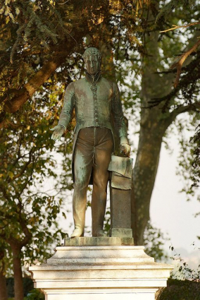 Statue du marquis d'Aligre, vue de face. © Région Bourgogne-Franche-Comté, Inventaire du patrimoine