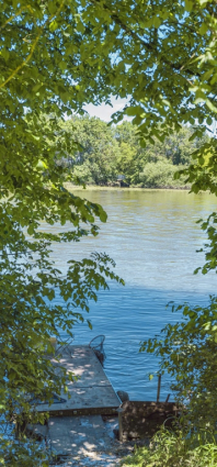 Vue depuis la rive gauche. © Région Bourgogne-Franche-Comté, Inventaire du patrimoine