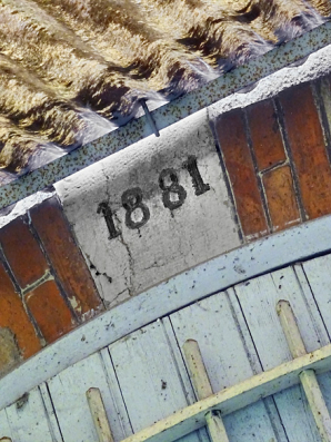Détail du linteau de la porte d'entrée avec la date de construction de la maison. © Région Bourgogne-Franche-Comté, Inventaire du patrimoine