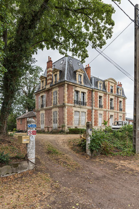 Vue d'ensemble depuis l'accès sur l'avenue de Paris. © Région Bourgogne-Franche-Comté, Inventaire du patrimoine