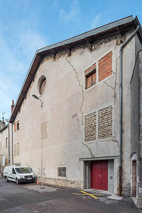 Façade postérieure, de trois quarts droite. © Région Bourgogne-Franche-Comté, Inventaire du patrimoine