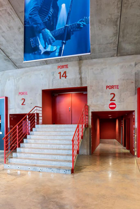 Vestibule : portes 2 et 14. © Région Bourgogne-Franche-Comté, Inventaire du patrimoine