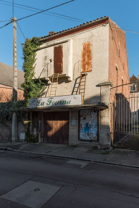 Façade antérieure, de trois quarts droite. © Région Bourgogne-Franche-Comté, Inventaire du patrimoine