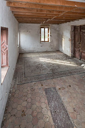 "Château neuf" : intérieur au rez-de-chaussée de l' "appartement des bains" (cadrage vertical). © Région Bourgogne-Franche-Comté, Inventaire du patrimoine