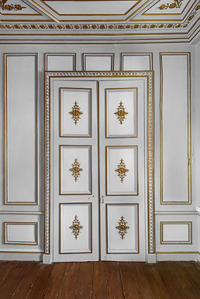 Bureau à l'étage : porte du palais des Tuileries, à Paris. © Région Bourgogne-Franche-Comté, Inventaire du patrimoine