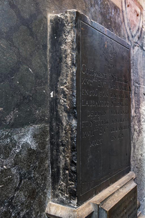 Monument des saints Grégoire et Tétric, vu de trois quarts. © Région Bourgogne-Franche-Comté, Inventaire du patrimoine