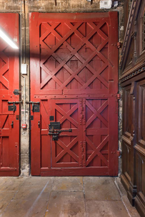 Revers d'une porte du portail occidental. © Région Bourgogne-Franche-Comté, Inventaire du patrimoine