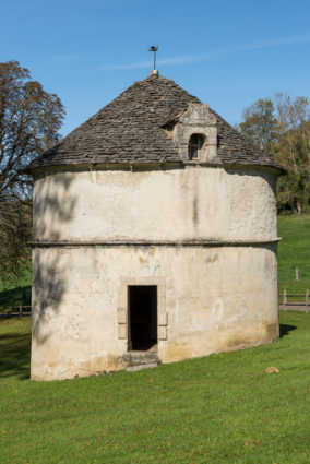 Vue des ouvertures côté sud.  © Région Bourgogne-Franche-Comté, Inventaire du patrimoine