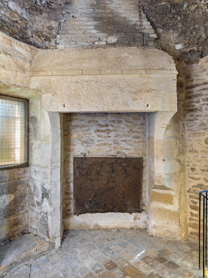 Cheminée de l'étage supérieur. © Région Bourgogne-Franche-Comté, Inventaire du patrimoine