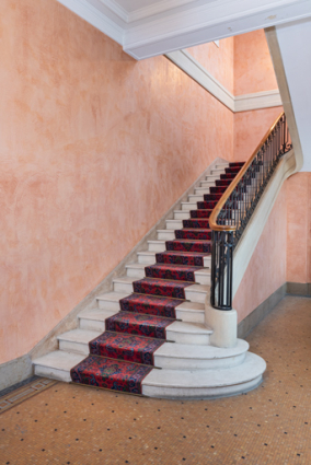 Rez-de-chaussée, vestibule du directeur, escalier. © Région Bourgogne-Franche-Comté, Inventaire du patrimoine