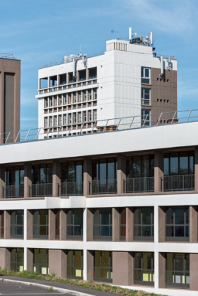 Bourse du travail : façades postérieure et latérale gauche. © Région Bourgogne-Franche-Comté, Inventaire du patrimoine