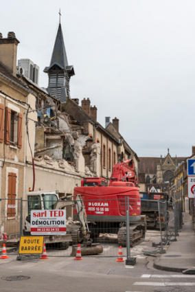 Cinéma Vox (14 rue Victor Guichard) en cours de démolition (22 mars 2023). © Région Bourgogne-Franche-Comté, Inventaire du patrimoine