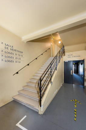 Aile sud : escalier du personnel, de trois quarts. © Région Bourgogne-Franche-Comté, Inventaire du patrimoine Aile sud : escalier du personnel, de trois quarts. © Région Bourgogne-Franche-Comté, Inventaire du patrimoine