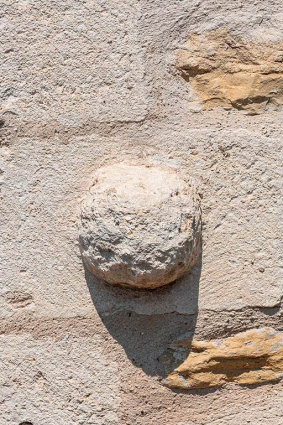 Détail du bossage. © Région Bourgogne-Franche-Comté, Inventaire du patrimoine Détail du bossage. © Région Bourgogne-Franche-Comté, Inventaire du patrimoine