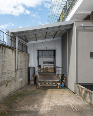Maison de la culture : quai de chargement (façade postérieure). © Région Bourgogne-Franche-Comté, Inventaire du patrimoine Maison de la culture : quai de chargement (façade postérieure). © Région Bourgogne-Franche-Comté, Inventaire du patrimoine