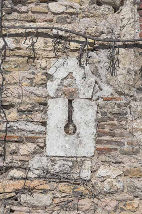 Meurtrière. © Région Bourgogne-Franche-Comté, Inventaire du patrimoine