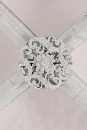 Clef de voûte du chœur. © Région Bourgogne-Franche-Comté, Inventaire du patrimoine Clef de voûte du chœur. © Région Bourgogne-Franche-Comté, Inventaire du patrimoine
