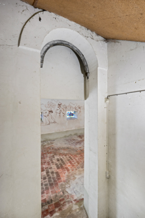 Vue de la baie de la sacristie. © Région Bourgogne-Franche-Comté, Inventaire du patrimoine Vue de la baie de la sacristie. © Région Bourgogne-Franche-Comté, Inventaire du patrimoine