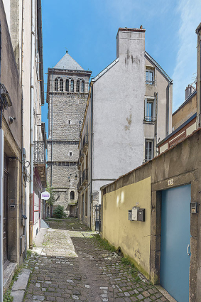 La tour Saint-Nicolas depuis la ruelle du même nom. © Région Bourgogne-Franche-Comté, Inventaire du patrimoine