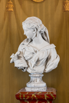 L'Hiver (4e buste, côté cour). © Région Bourgogne-Franche-Comté, Inventaire du patrimoine