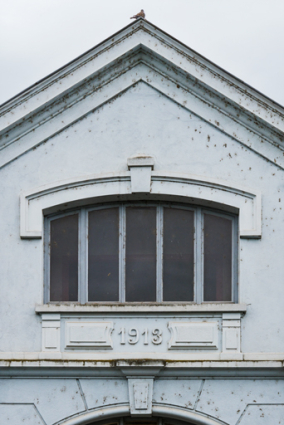 Façade postérieure: date portée 1913. © Région Bourgogne-Franche-Comté, Inventaire du patrimoine