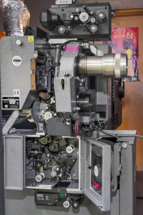 Projecteur Simplex Millennium : chrono. © Région Bourgogne-Franche-Comté, Inventaire du patrimoine