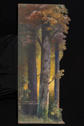 Décor de forêt - jardin : châssis du 1er plan, côté jardin. © Région Bourgogne-Franche-Comté, Inventaire du patrimoine