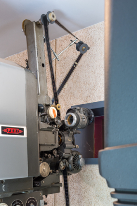 Projecteur : chrono et objectifs, vus de trois quarts. © Région Bourgogne-Franche-Comté, Inventaire du patrimoine