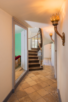 Couloir desservant la salle. © Région Bourgogne-Franche-Comté, Inventaire du patrimoine