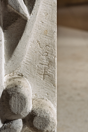 Ambon. Détail de la signature.  © Région Bourgogne-Franche-Comté, Inventaire du patrimoine