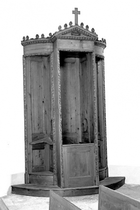 Vue d'un confessionnal. © Région Bourgogne-Franche-Comté, Inventaire du patrimoine