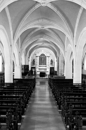 Vue de la nef et du choeur depuis l'entrée. © Région Bourgogne-Franche-Comté, Inventaire du patrimoine