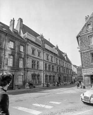 Façade sur la Grande Rue. © Région Bourgogne-Franche-Comté, Inventaire du patrimoine