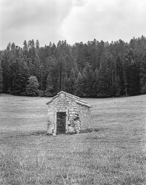 Vue d'ensemble dans le site. © Région Bourgogne-Franche-Comté, Inventaire du patrimoine