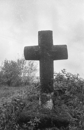 Croix en pierre. © Région Bourgogne-Franche-Comté, Inventaire du patrimoine