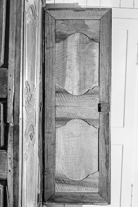 Intérieur : armoire © Région Bourgogne-Franche-Comté, Inventaire du patrimoine