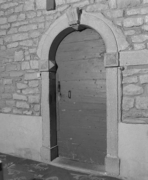 Intérieur : porte de la sacristie. © Région Bourgogne-Franche-Comté, Inventaire du patrimoine
