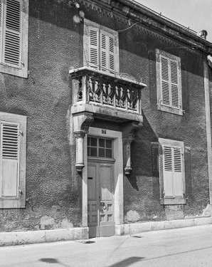 Façade sur rue, vue de trois quarts gauche. © Région Bourgogne-Franche-Comté, Inventaire du patrimoine