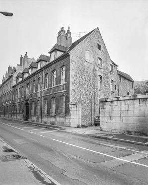 Façades sur rue. © Région Bourgogne-Franche-Comté, Inventaire du Patrimoine ;  Renaissance du Vieux Besançon