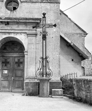 Croix de cimetière. © Région Bourgogne-Franche-Comté, Inventaire du patrimoine