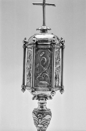 Détail : le roseau et le sabre. © Région Bourgogne-Franche-Comté, Inventaire du patrimoine